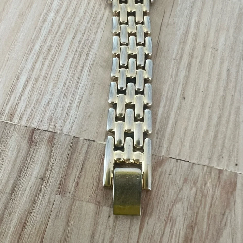Citizen elegance ladies black dial gold tone dress watch NEW BATTERY